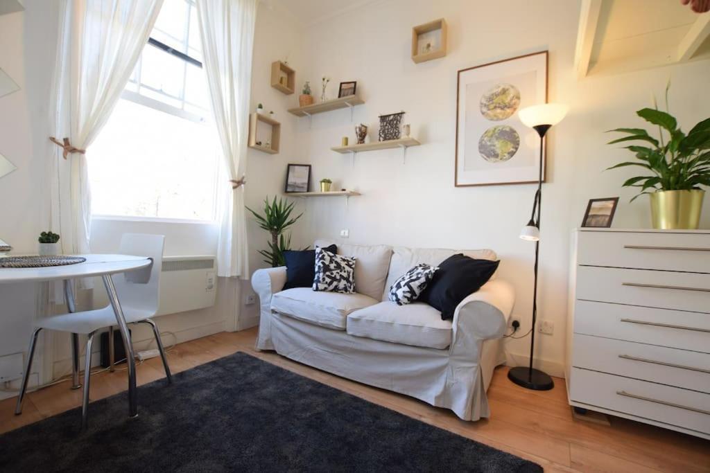 Stylish Studio Apartment Camden London Exteriör bild
