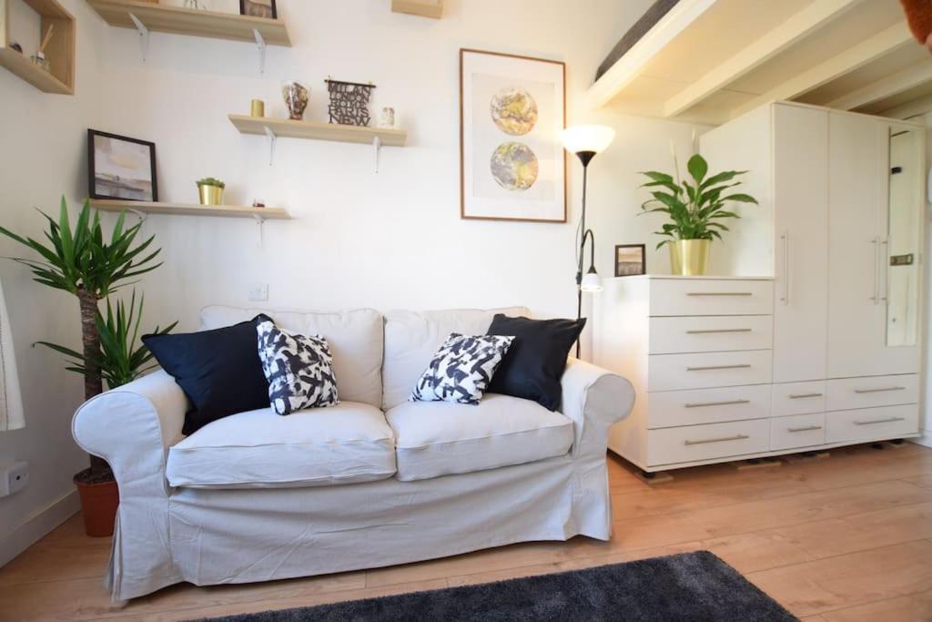 Stylish Studio Apartment Camden London Exteriör bild