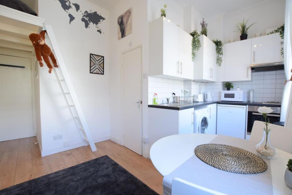 Stylish Studio Apartment Camden London Exteriör bild